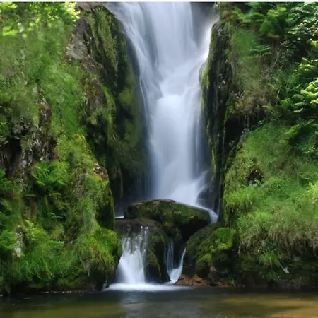En 1ª Linea De La Playa De Covas - Viveiro